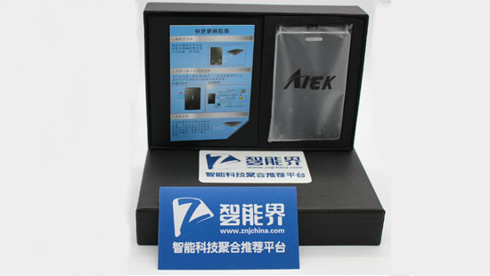 Aiek M4卡片手機讓手機回歸初心